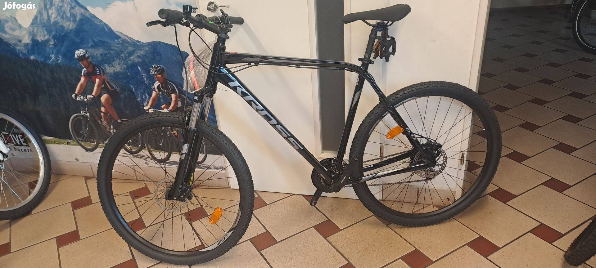 Árkedvezmény! Új Kross Helix 6.0 MTB kerékpár eladó