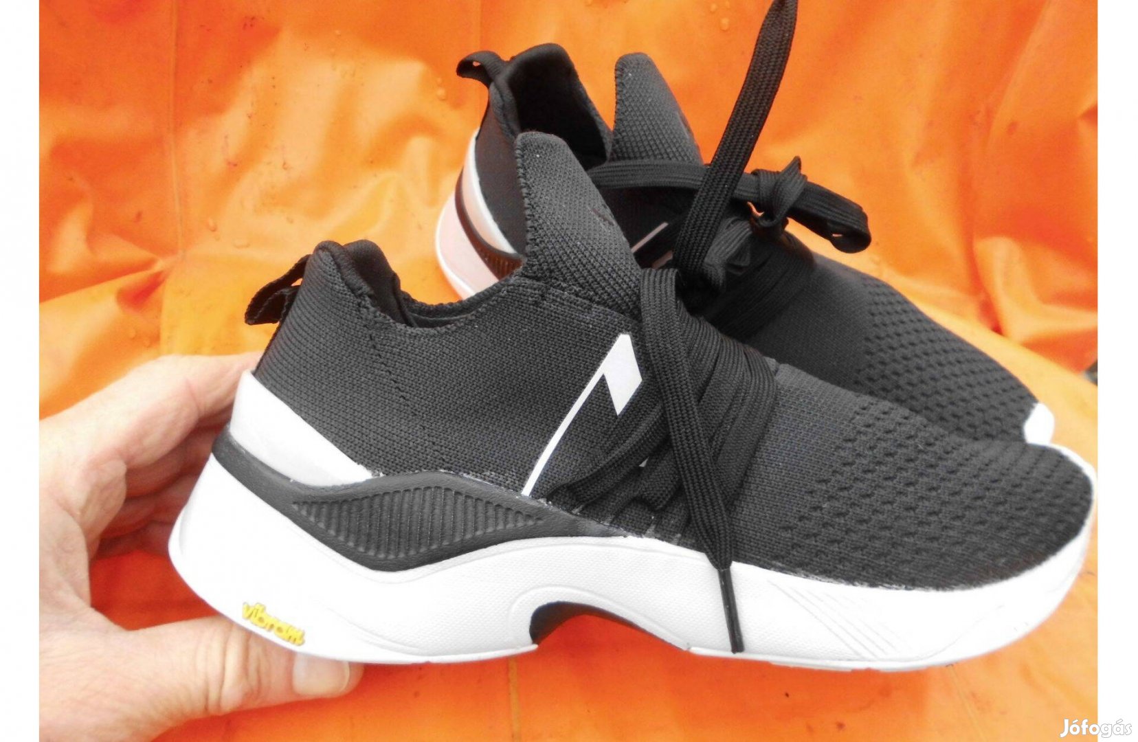 Arkk Copenhagen Dán fekete-fehér 36-os utcai cipő eladó,