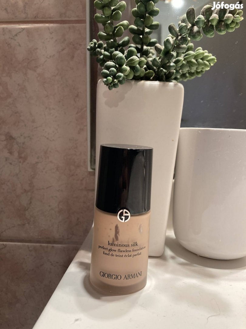 Armani Luminous Silk alapozó 4.75