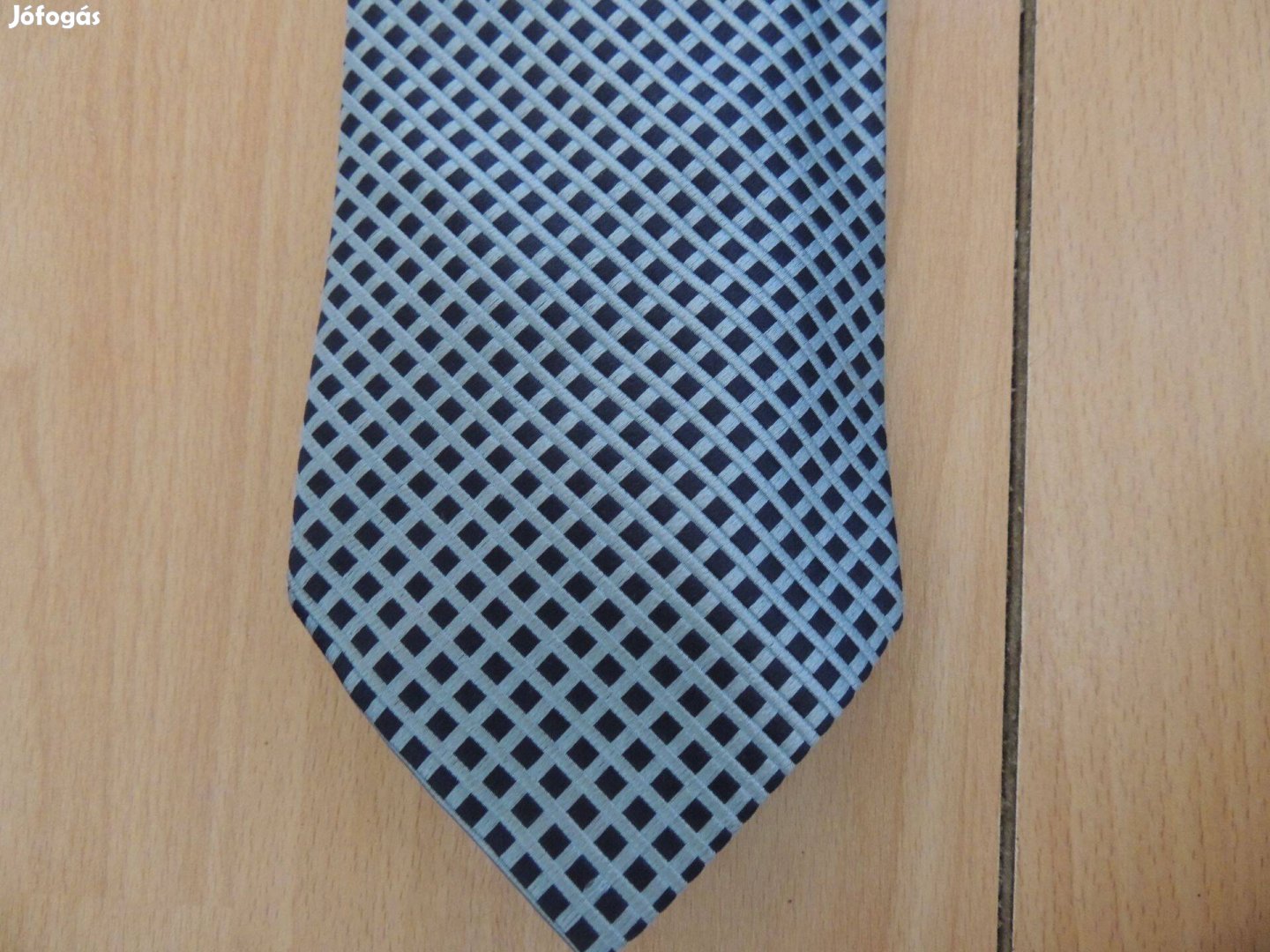 Armani Nyakkendő