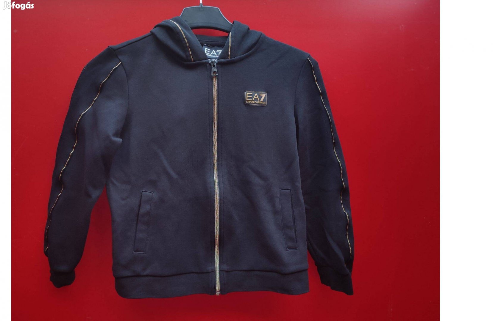 Armani gyerek kapucnis fekete arany pulóver 140 cm