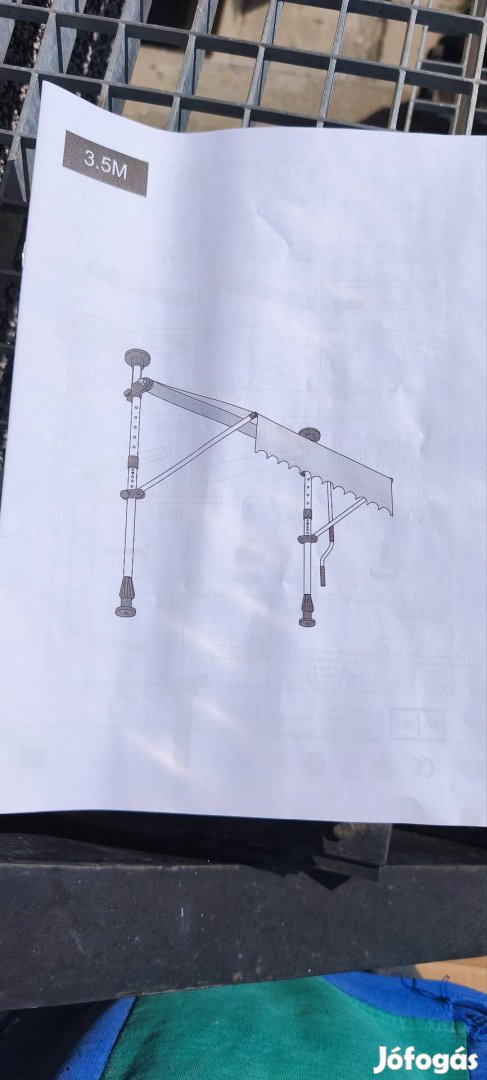 Árnyékoló, kitekerhető, napelenző