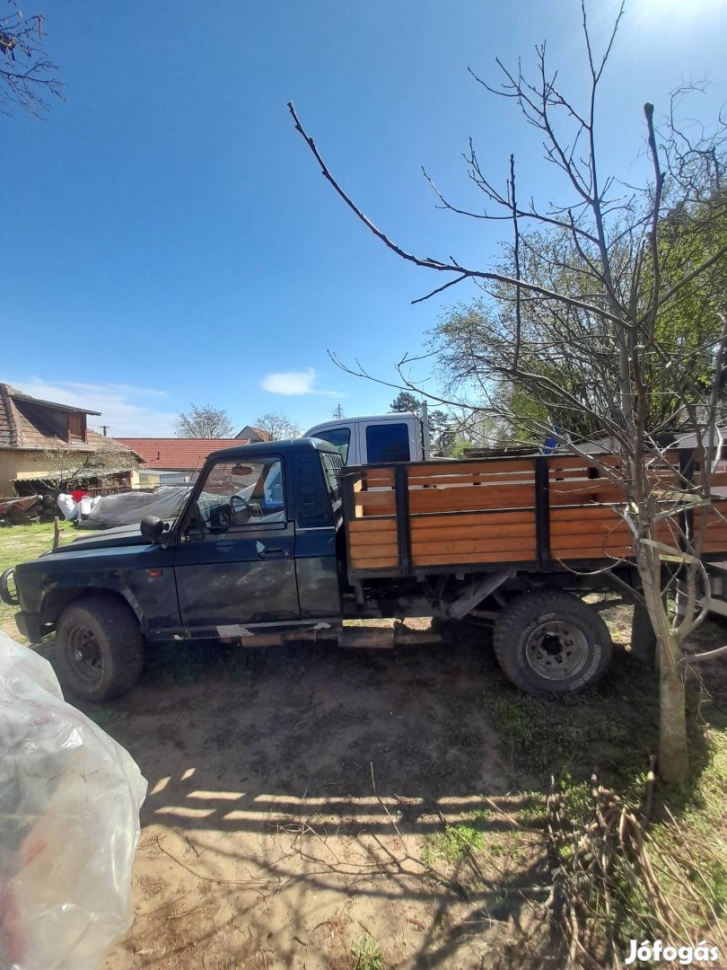 Aro 320, 1998, gyárilag Peugeot 2,5td motoros.