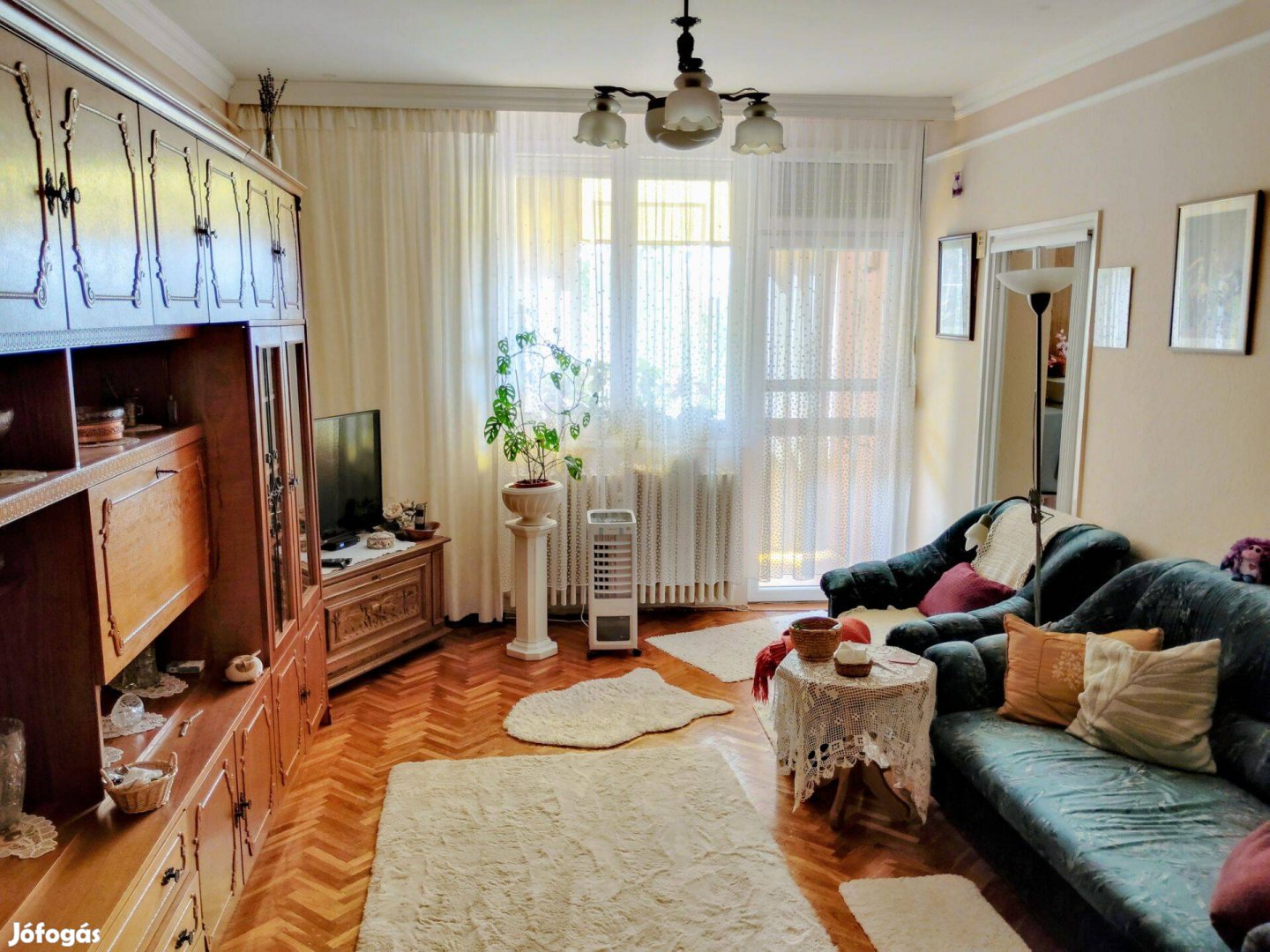 Árpád utcai 2 szobás , erkélyes lakás eladó