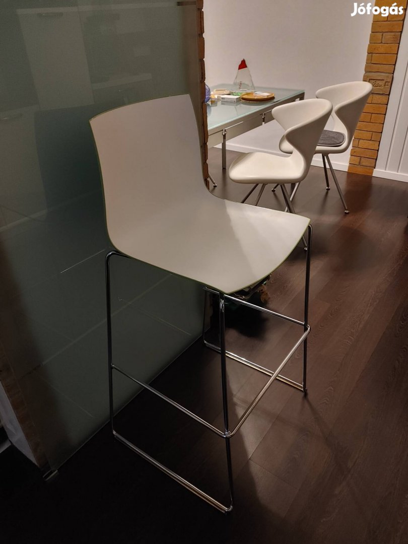 Arper Catifa olasz minőségi design bárszék 2db