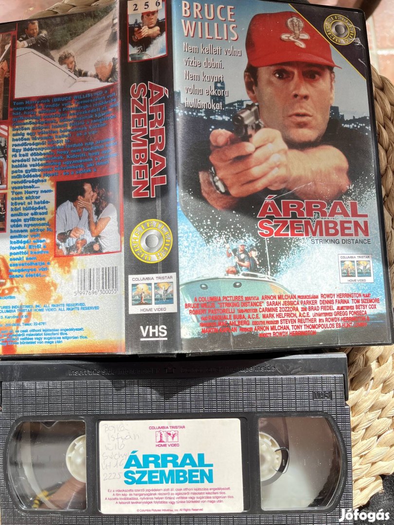 Árral szemben vhs