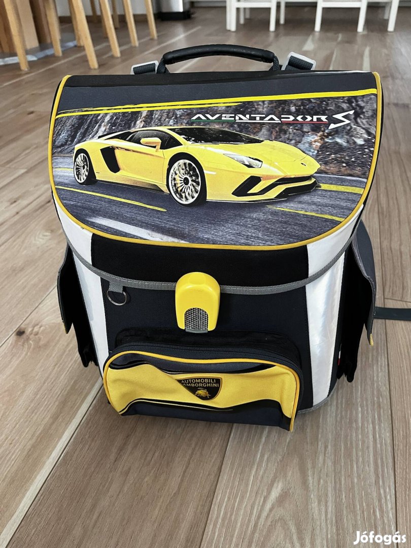 Ars Una Lamborghini Aventador iskolatáska