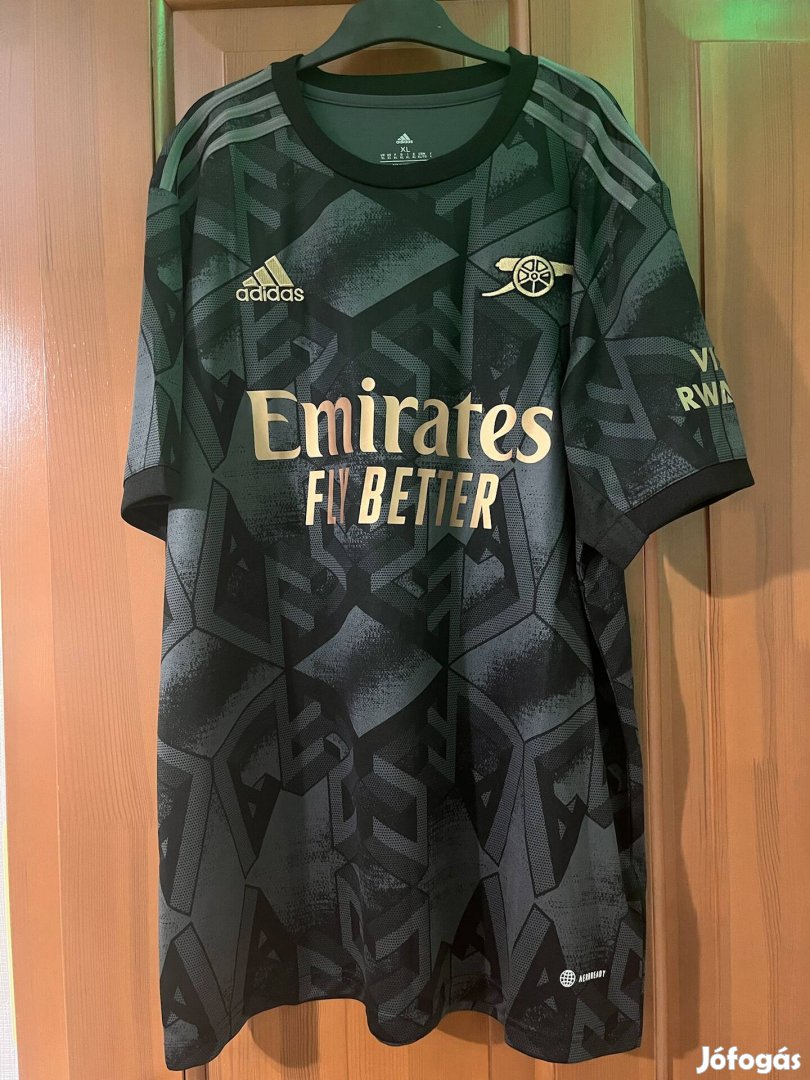 Arsenal 22/23 rep away kit