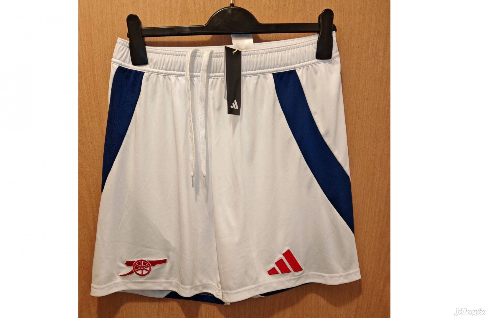 Arsenal fehér eredeti adidas 2024-25 rövid nadrág (M-es)