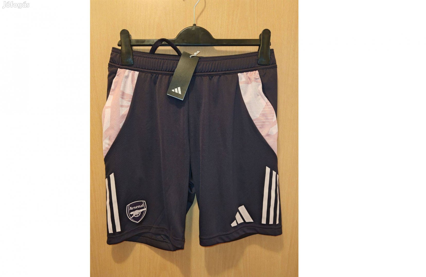 Arsenal ibolya eredeti adidas 2024-25 rövid nadrág (M-es)