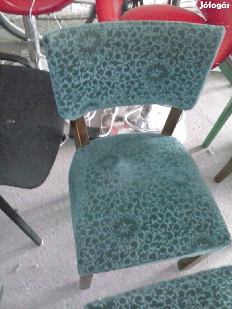 Art deco Hagyatékból 2 db rugós Kárpitozott szék eladó óbudán 30000ft