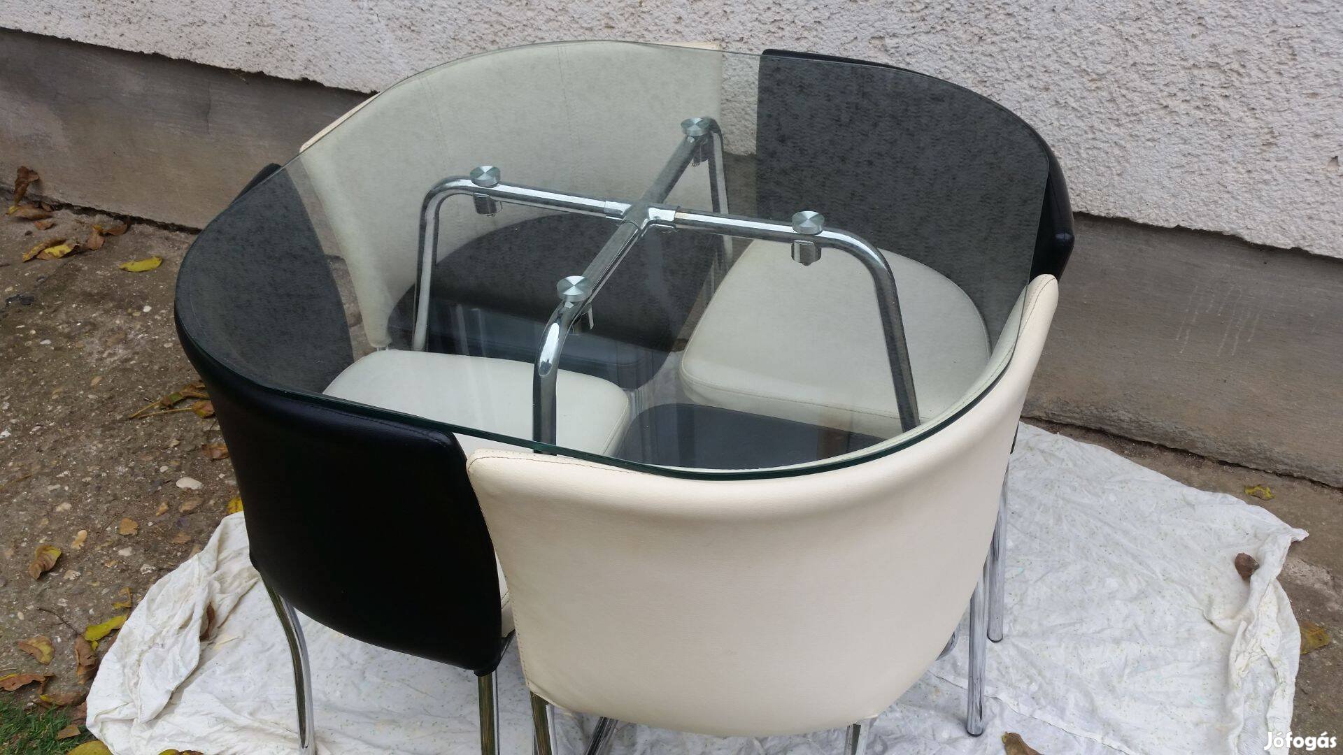 Art deco, csővázas, üveg-tetejű asztal székekkel