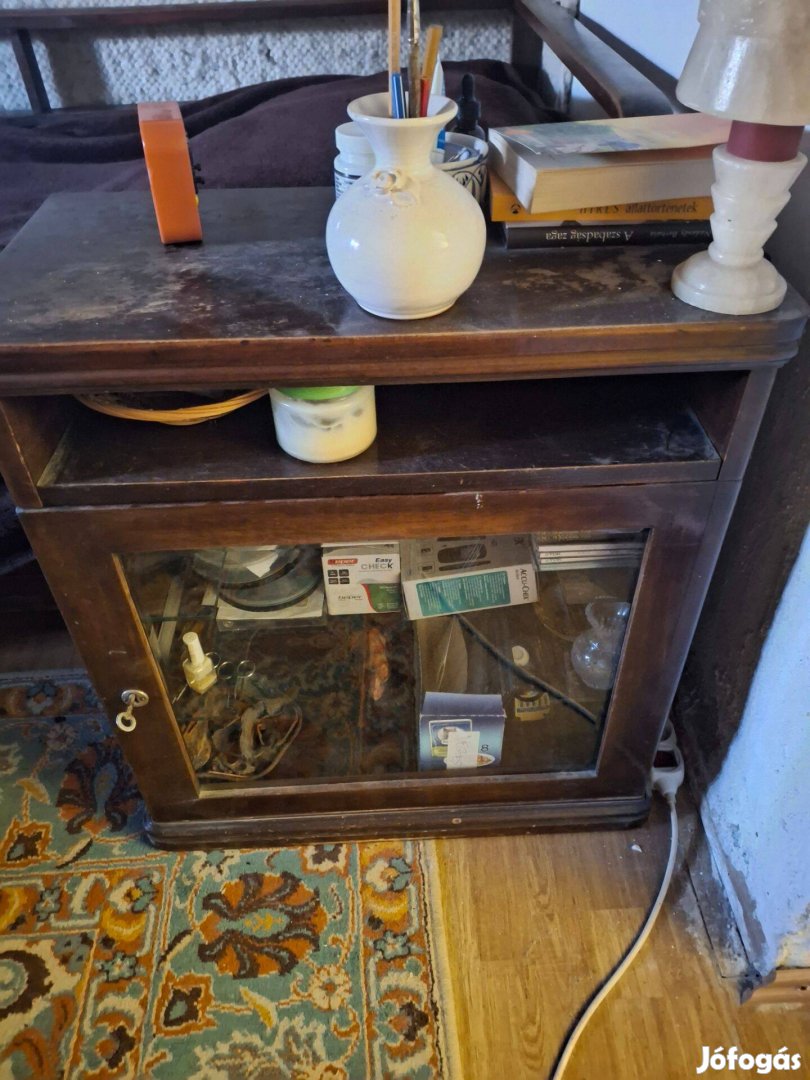 Art deco bútorok az 1940-es évekből