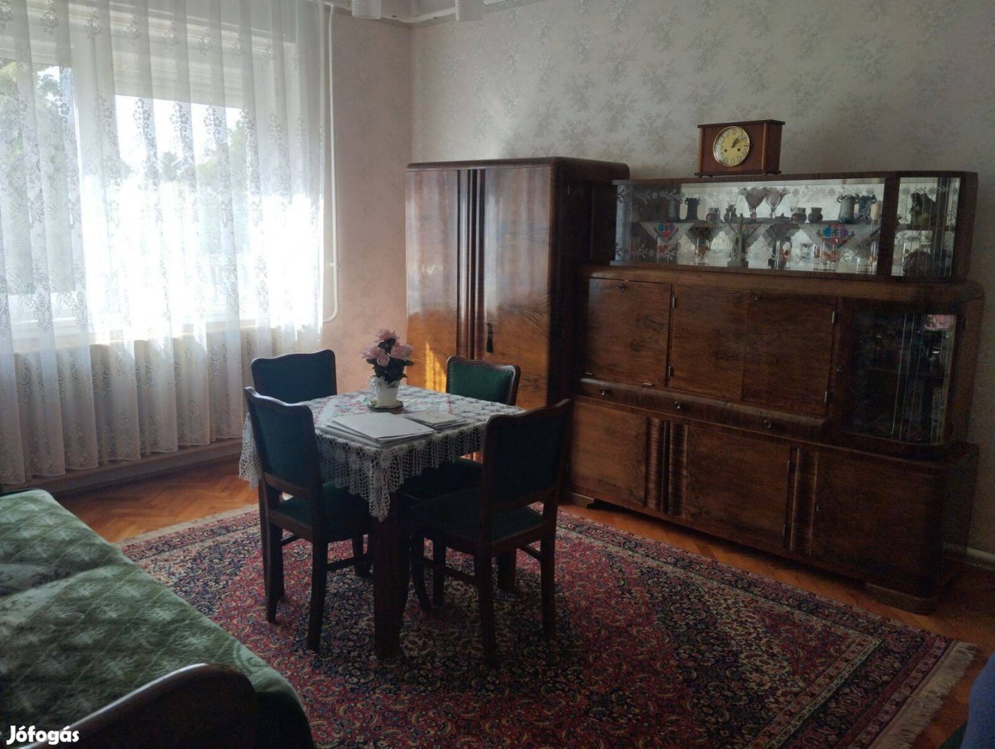 Art deco étkező szekrény
