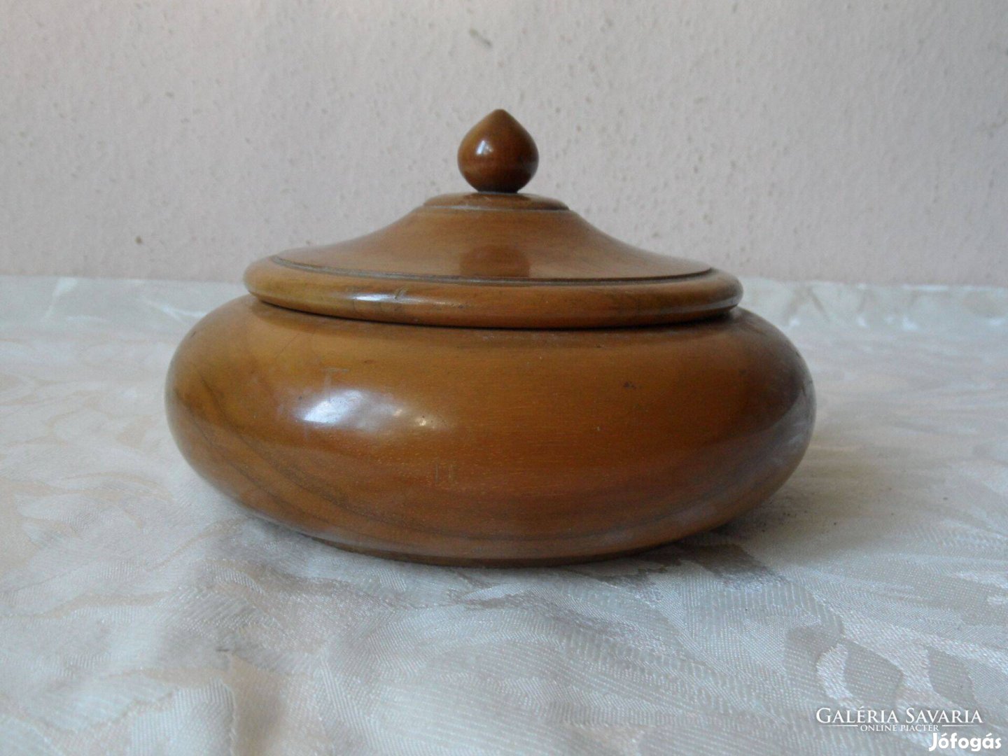 Art deco kerek fa fedeles doboz