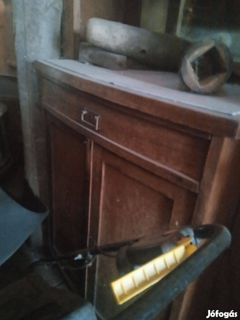 Art deco stílusú kis találó