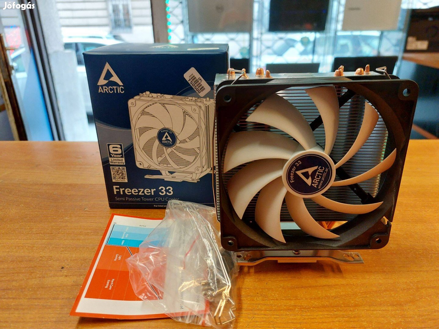 Artic freezer 33 Cooler dobozában minden kiegészítővel olcsón!!!