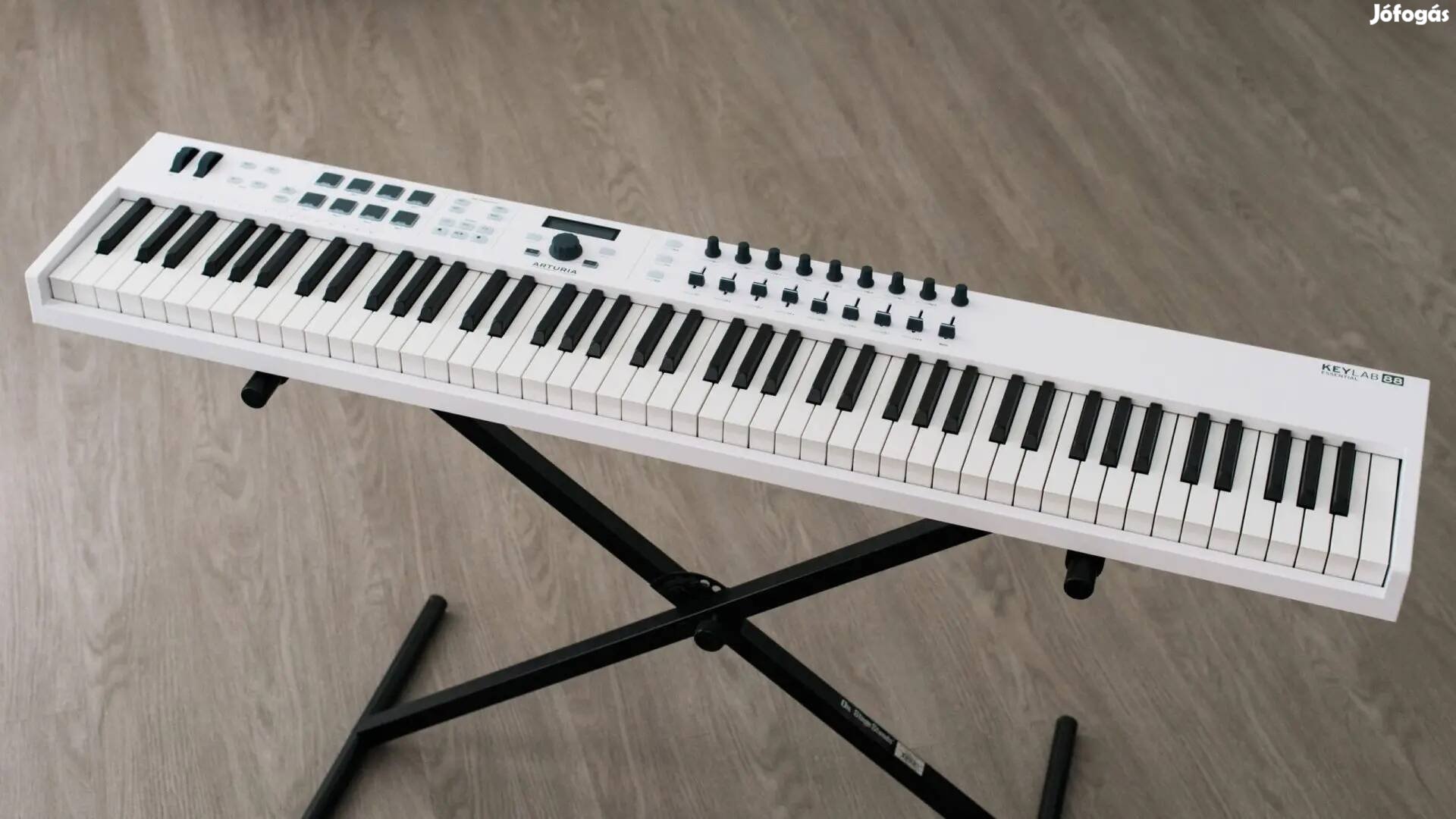 Arturia Keylab Essential 88 white