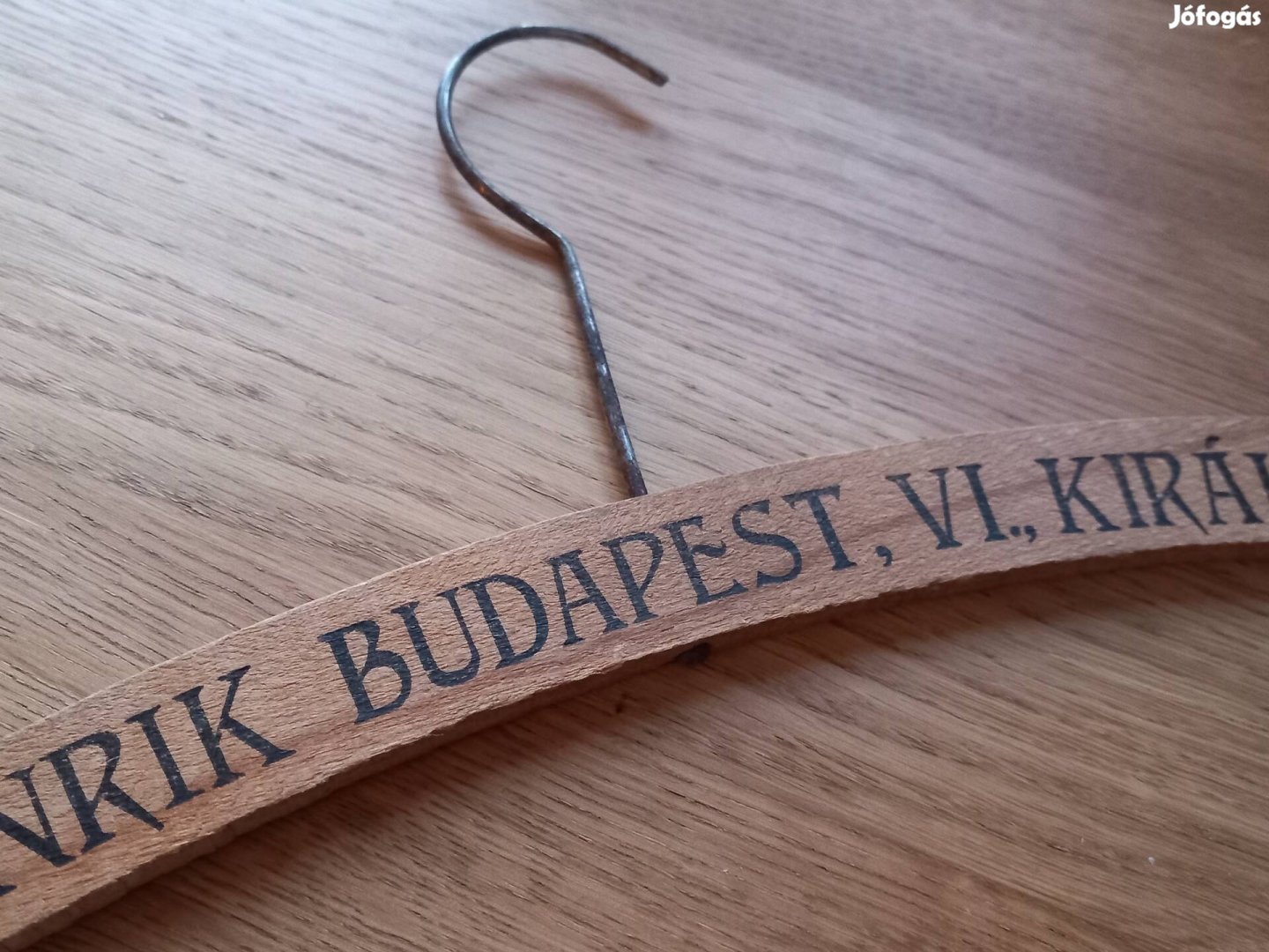 Árvai Henrik antik régi budapest feliratos fa reklám fogas