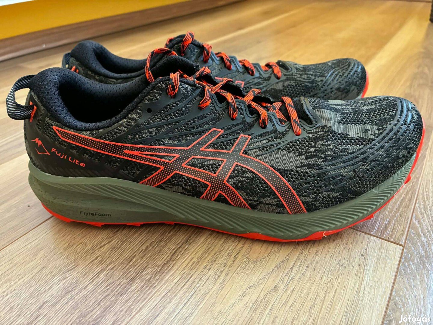 Asics Fuji LITE 3 terep futócipő