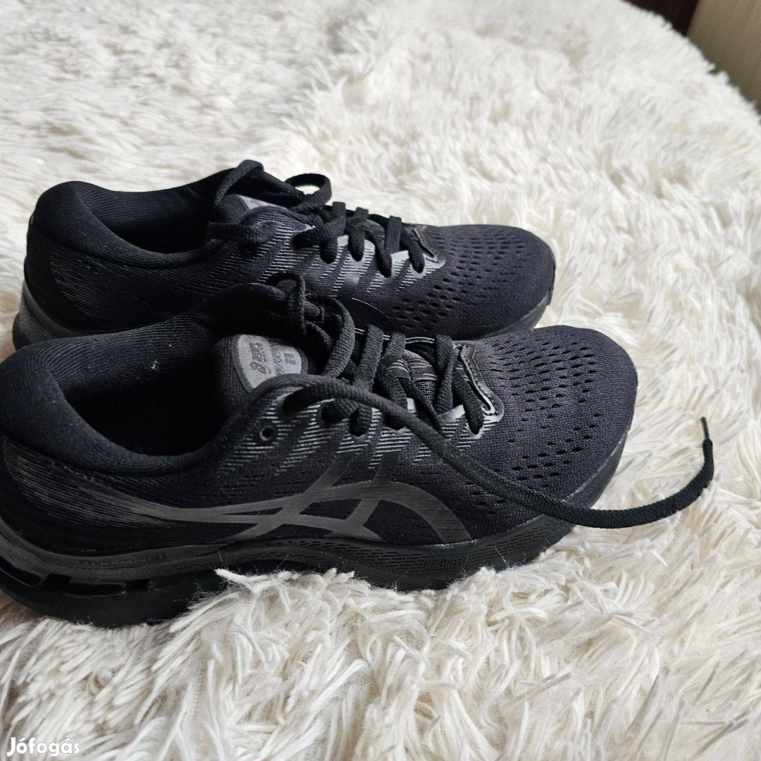 Asics GEL-Kayano 28 Női Futócipő új cimkés 37, 5 es méret
