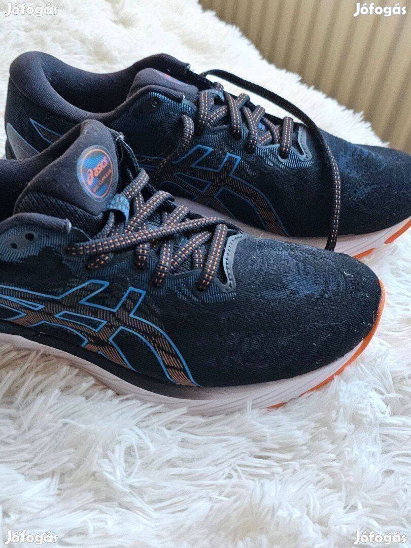 Asics Gel-Cumulus 23 férfi futócipő új cimkés 40-es méret