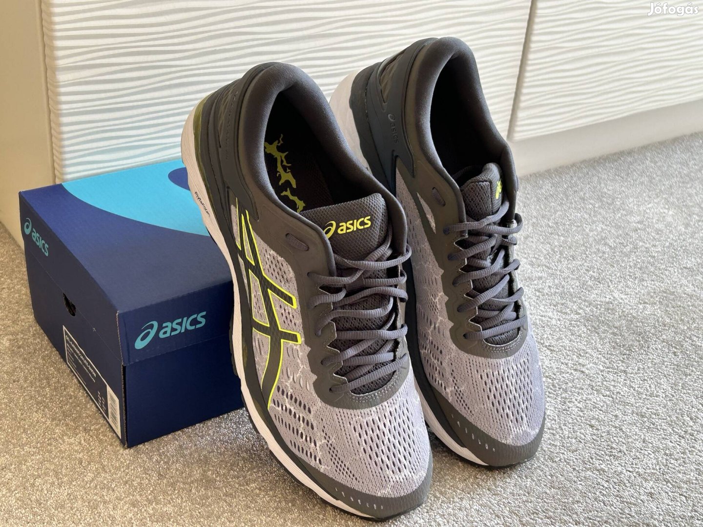 Asics Gel-Kayano 24 Lite-Show futócipő edzőcipő