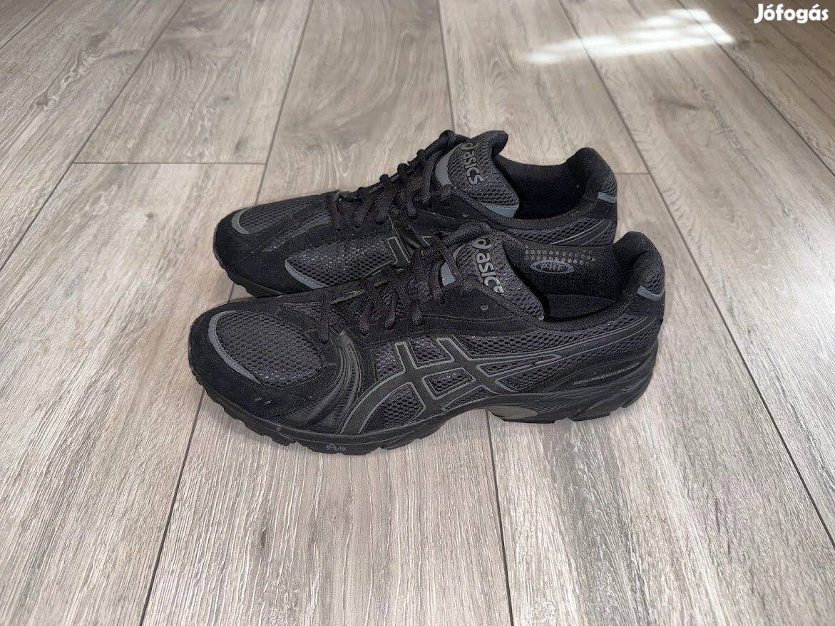 Asics Gel-Tech Walker 9 futócipő 45 -ös