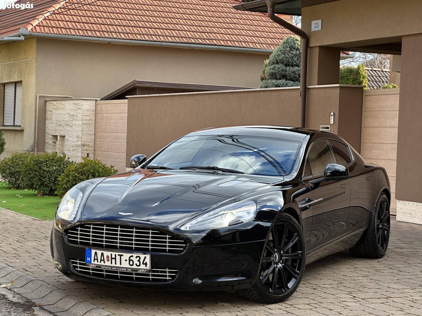 Aston Martin Rapide 6.0 W12 Igazi 007