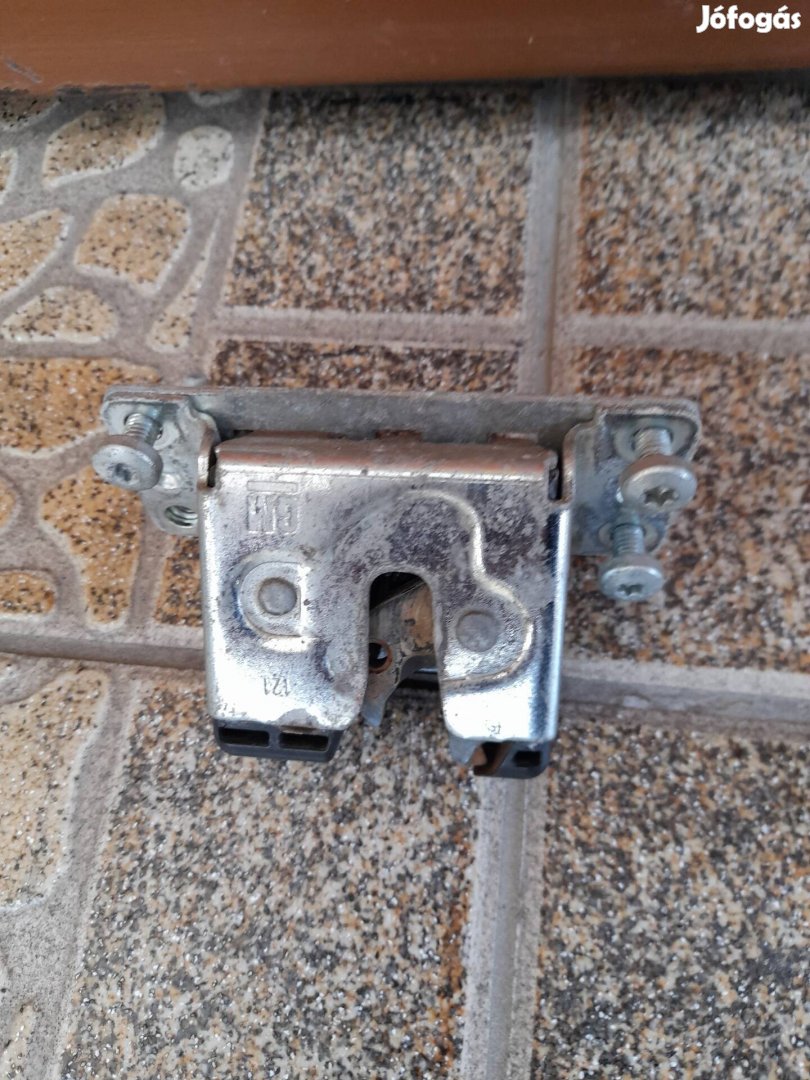 Astra G csomagtér ajtó zár 