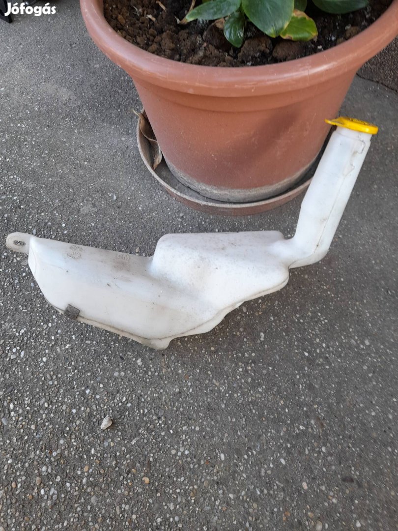 Astra G szélvédö mosó tartály 