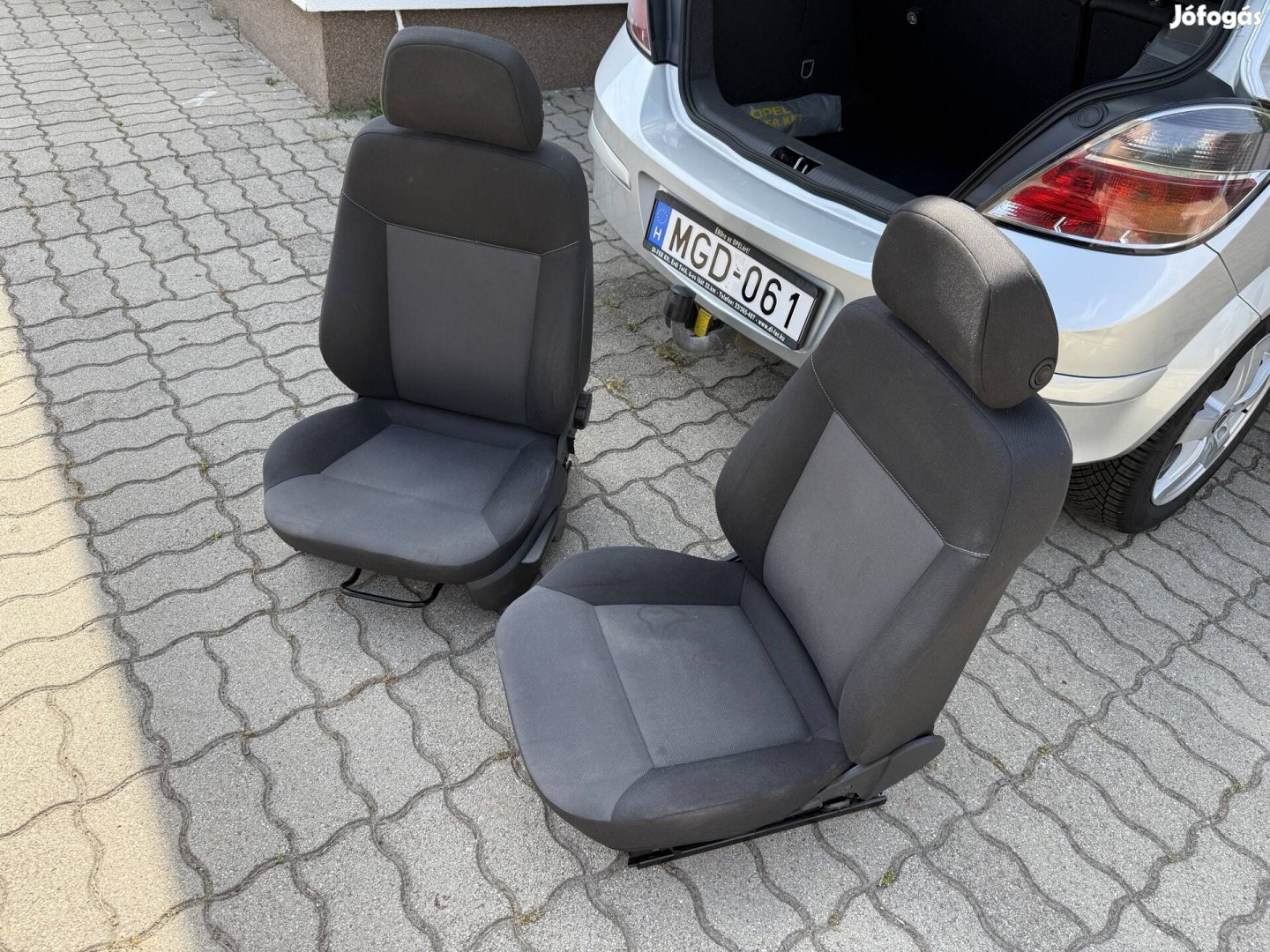 Astra h hibátlan első ülések