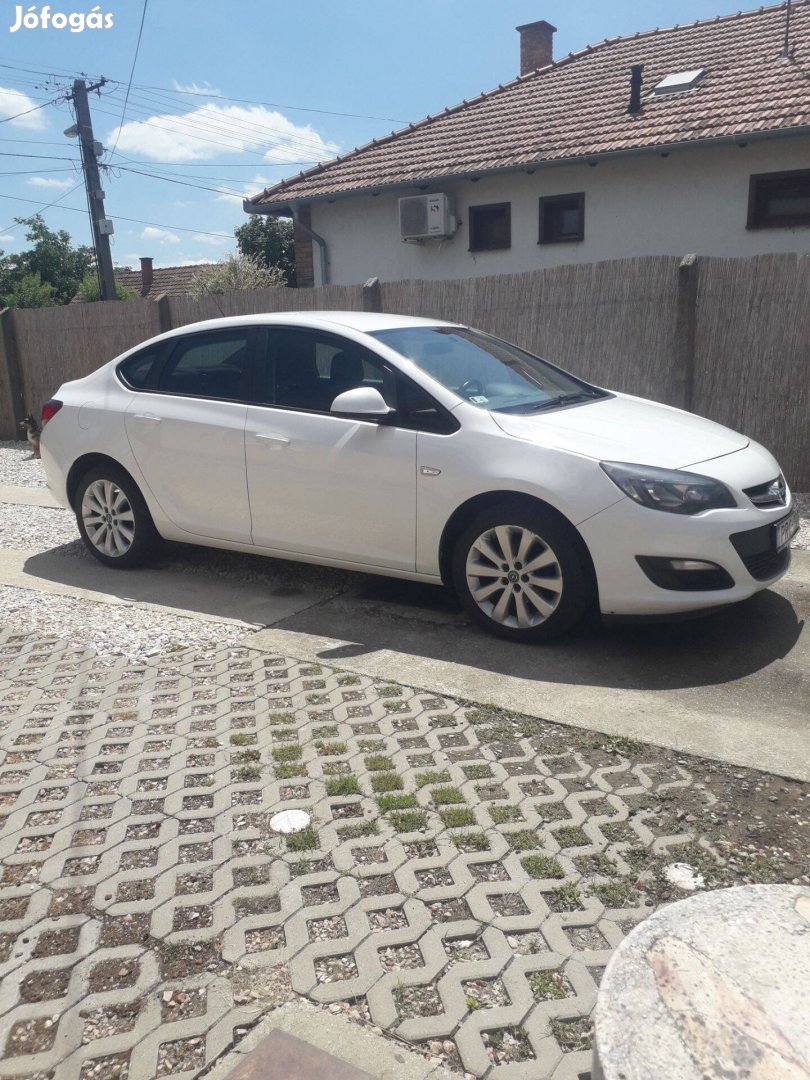 Astra j 1.6 benzines válto