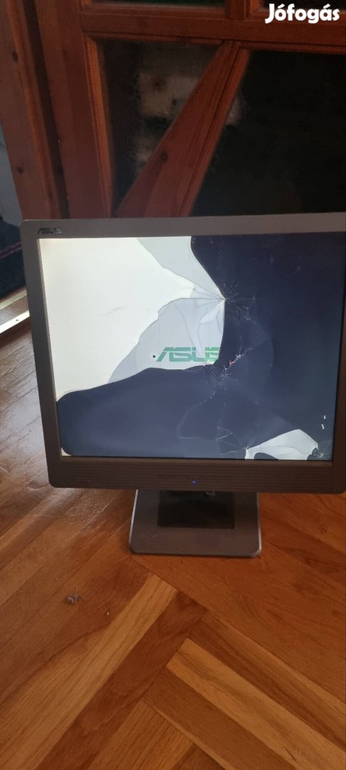 Asus 19" LCD monitor hibás 