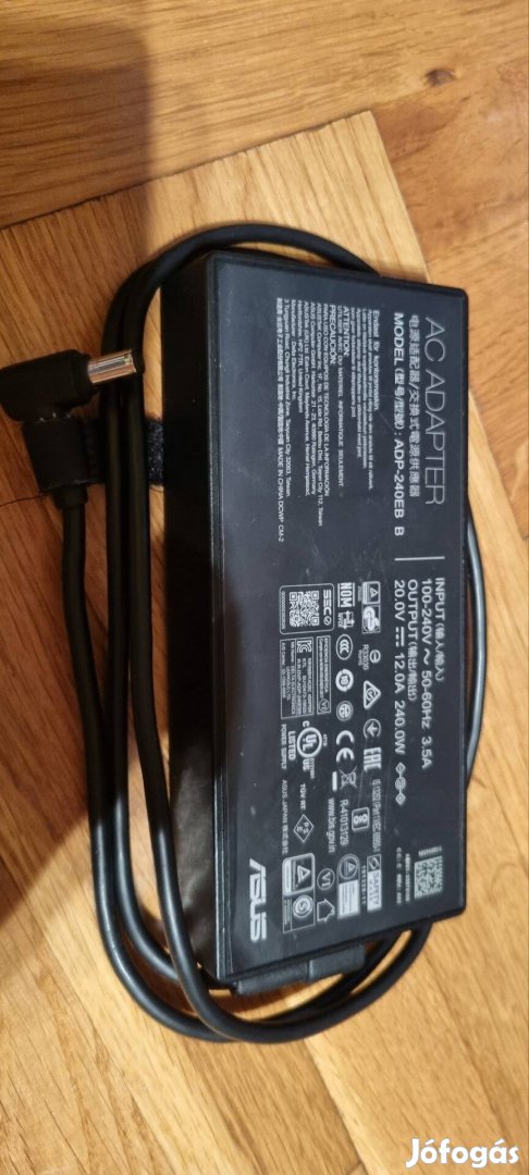 Asus 20V 12A 240W gyári töltő 6x3,7mm 