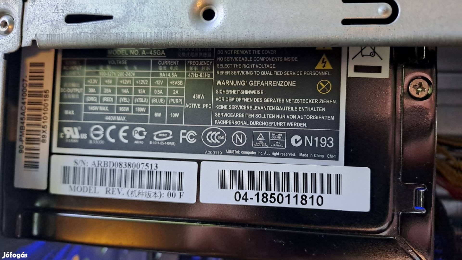 Asus 450W beépített kábelű PSU/tápegység