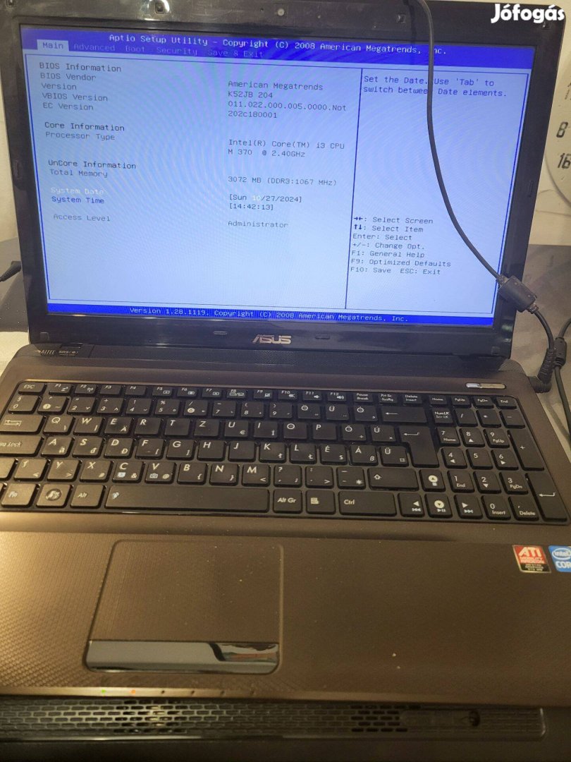 Asus I3 15" 3GB ram 120GB SSD notebook