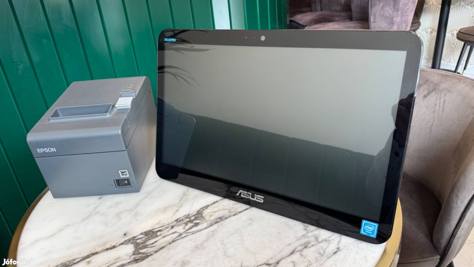 Asus POS érintőképernyős számítógép és monitor egyben, konzollal 15,6