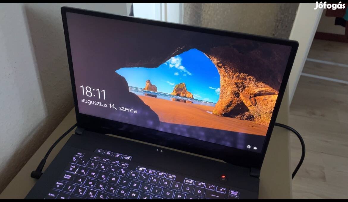 Asus ROG G15 gamer laptop eladó