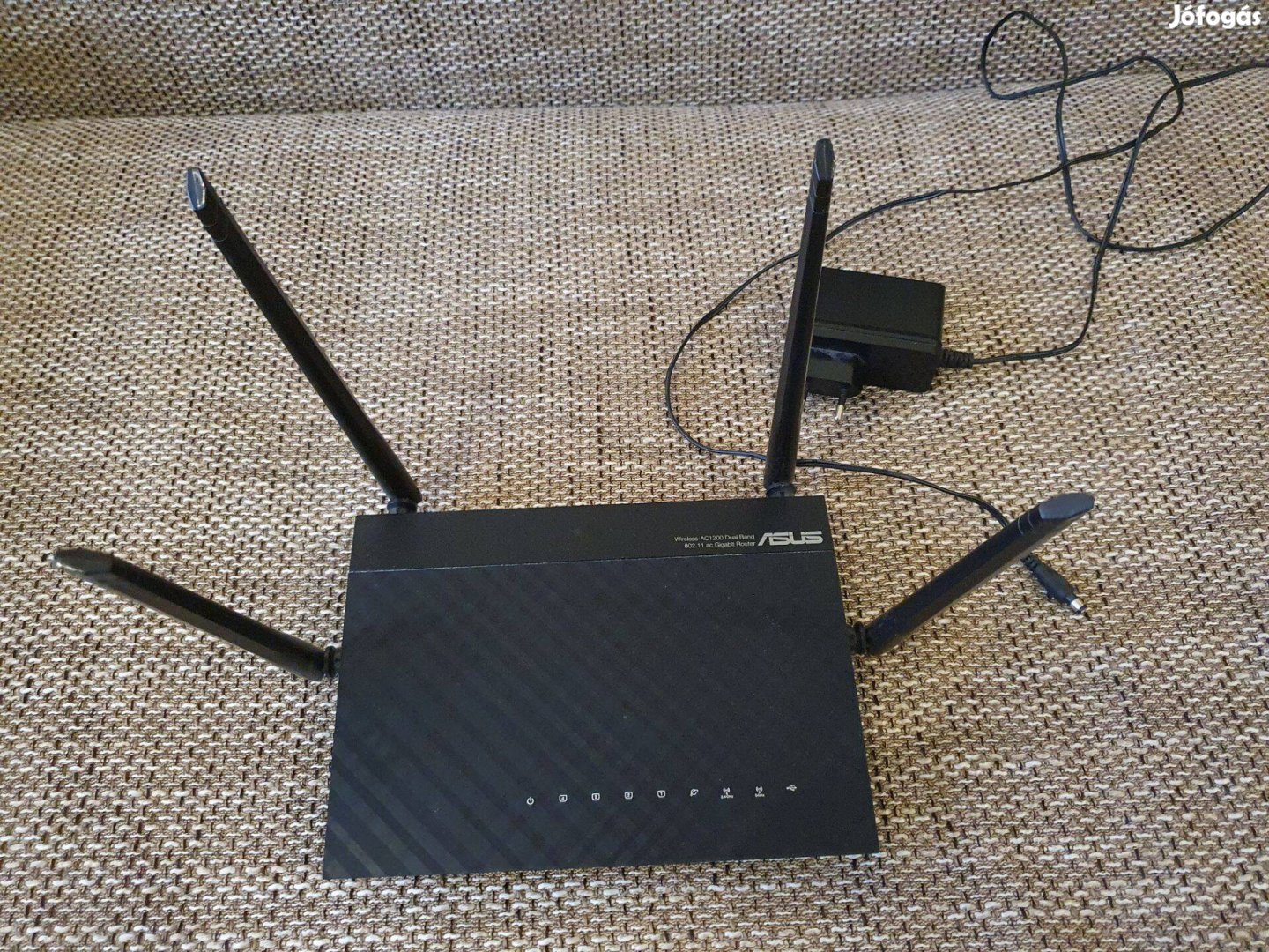 Asus RT-AC1200GU Router