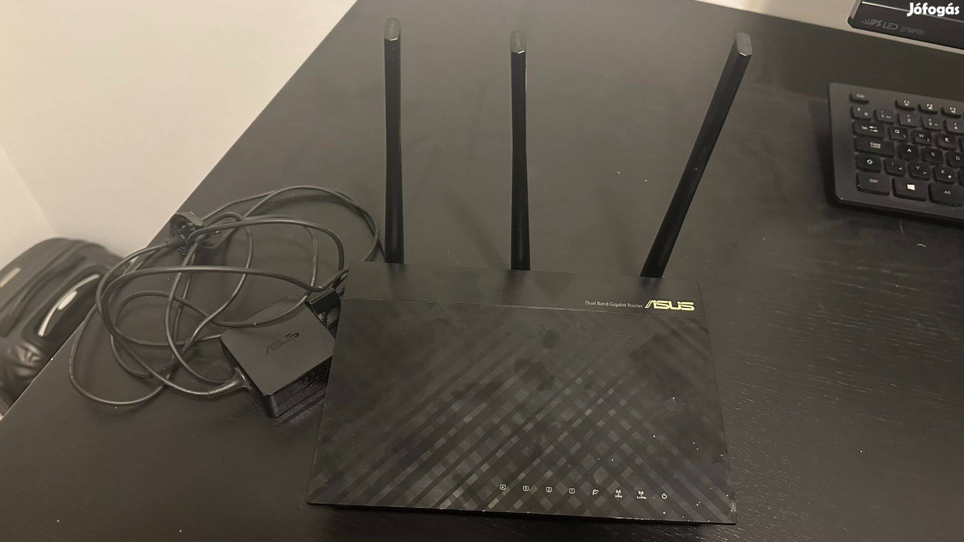 Asus RT-AC66U B1 router