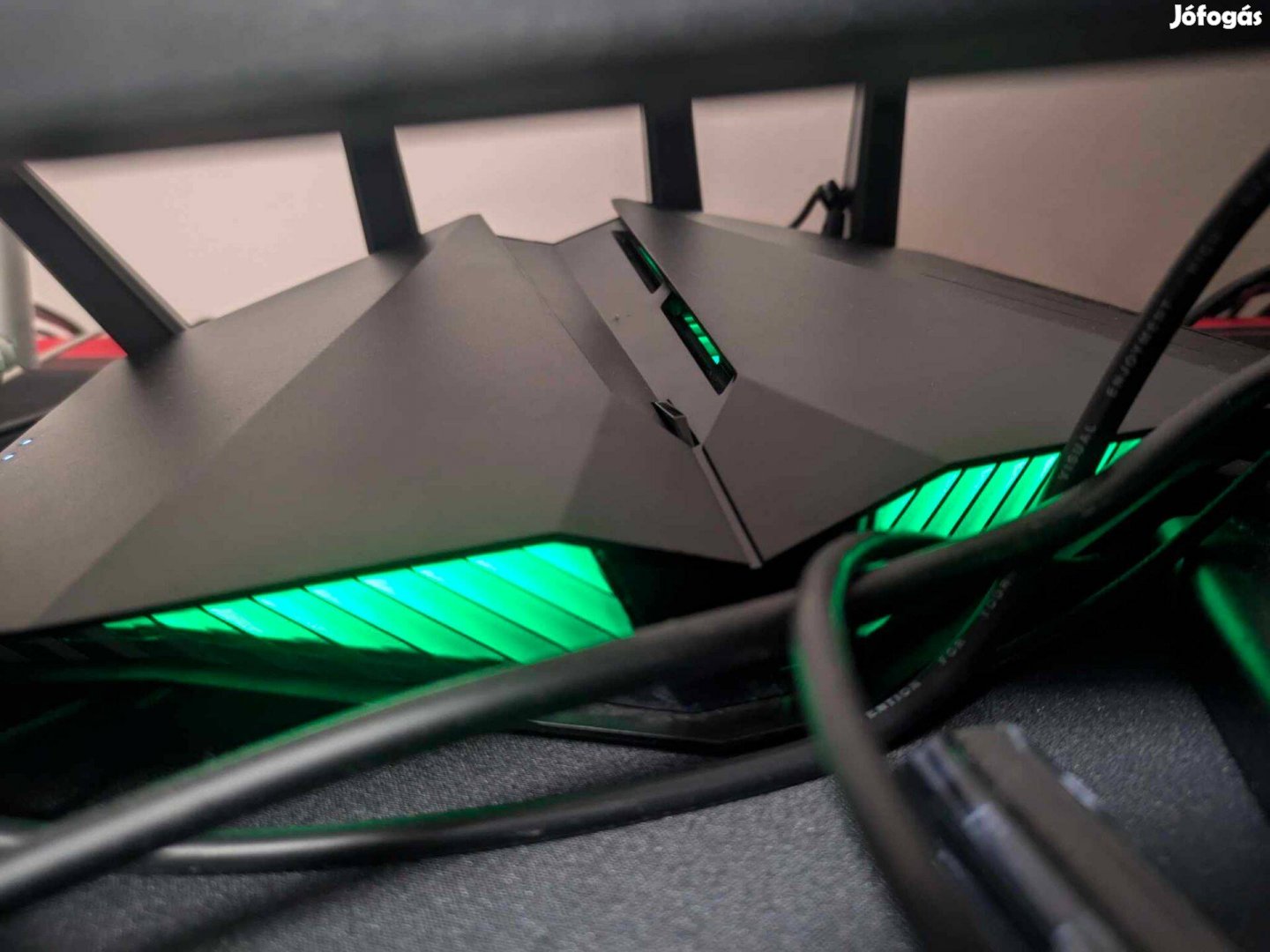 Asus RT-AX82U Aimesh AX5400 Aura RGB router