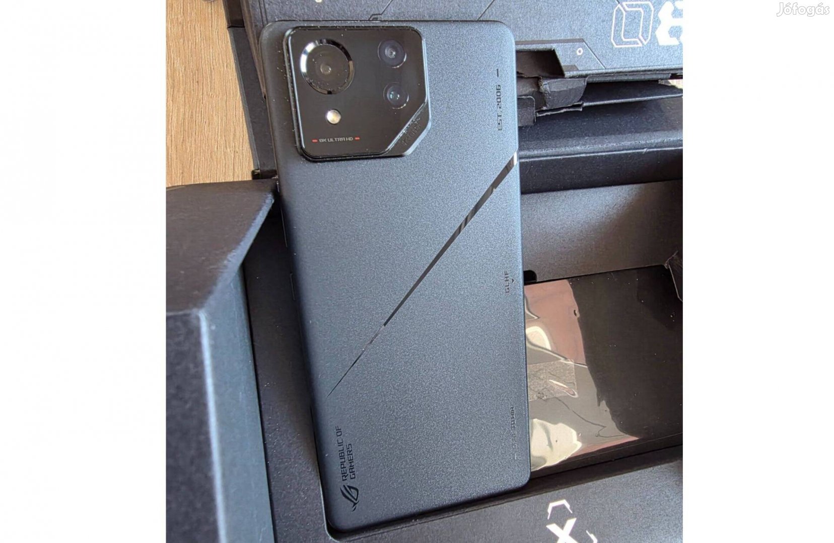 Asus Rog Phone 8 Pro 512GB - hibátlan, gyönyörű - Csere is