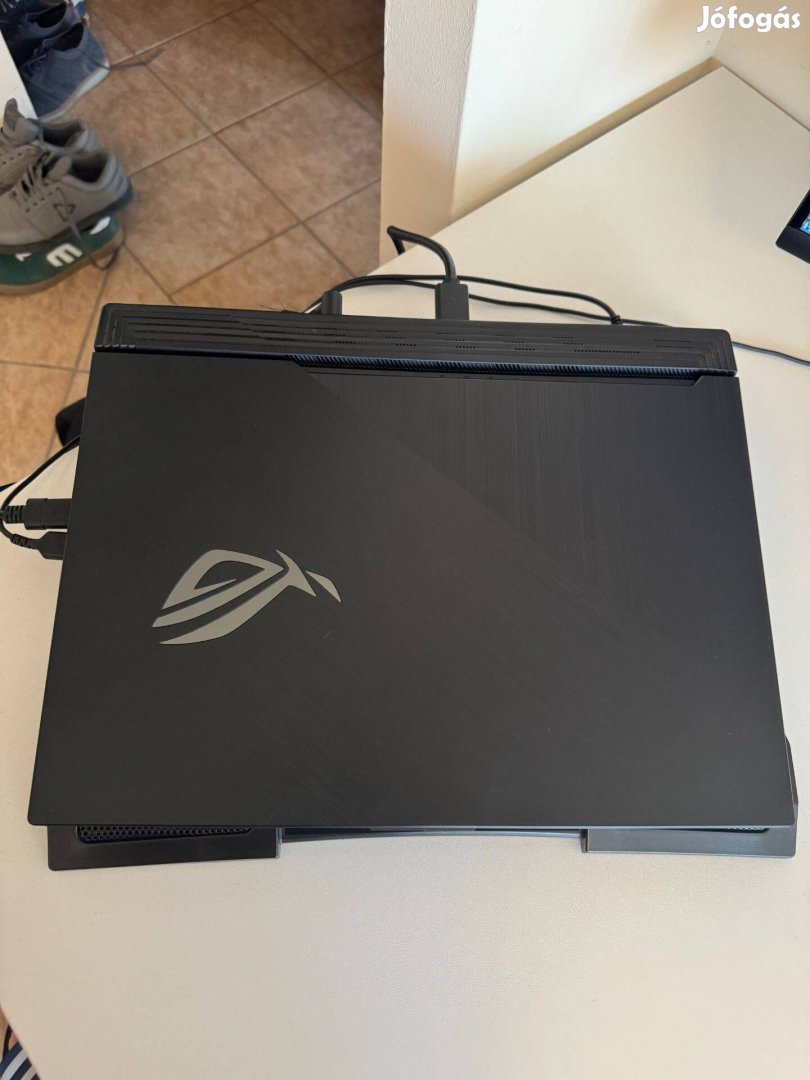 Asus Rog Strix G512LW