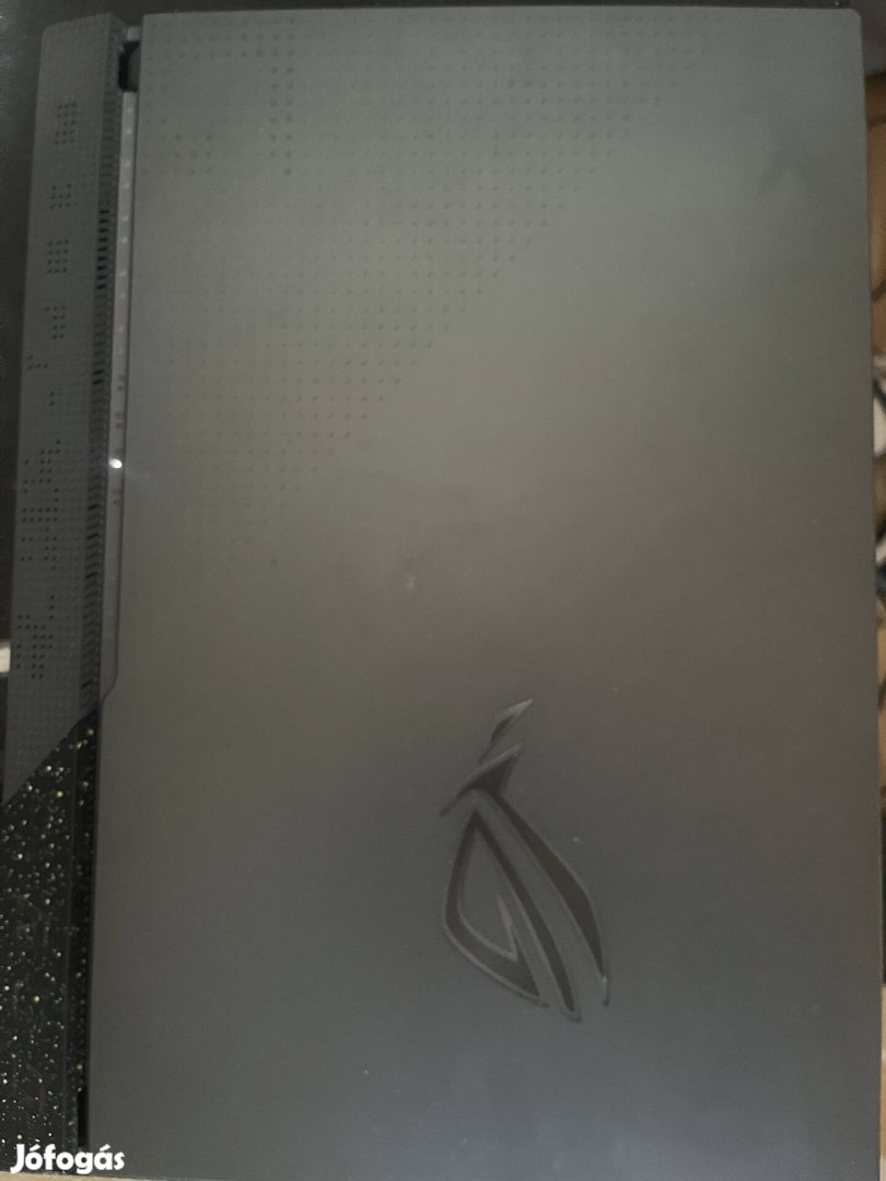 Asus Rog Strix G513RC gamer laptop