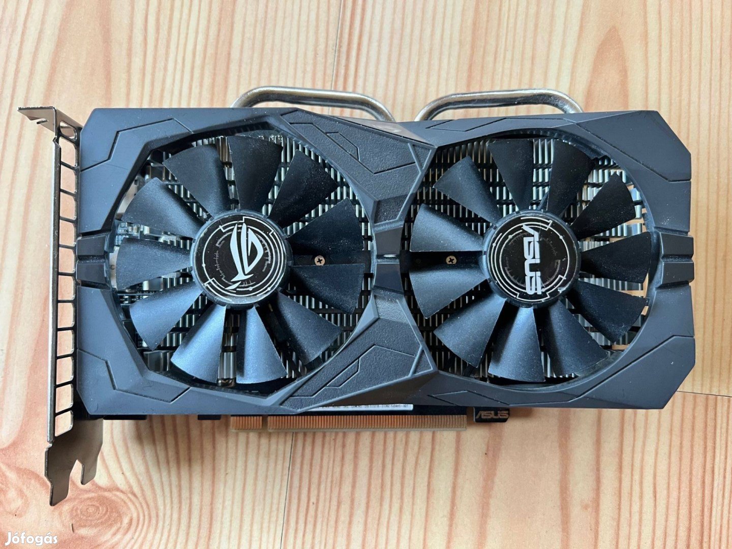 Asus Rog Strix RX 560 Gaming videokártya eladó