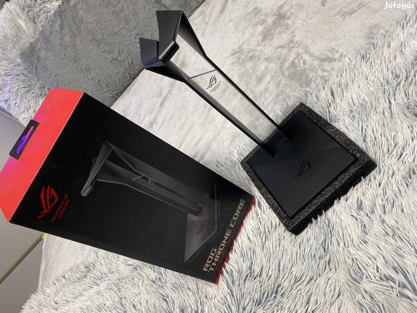 Asus Rog Strix Throne Core fejhallható állvány új fóliás