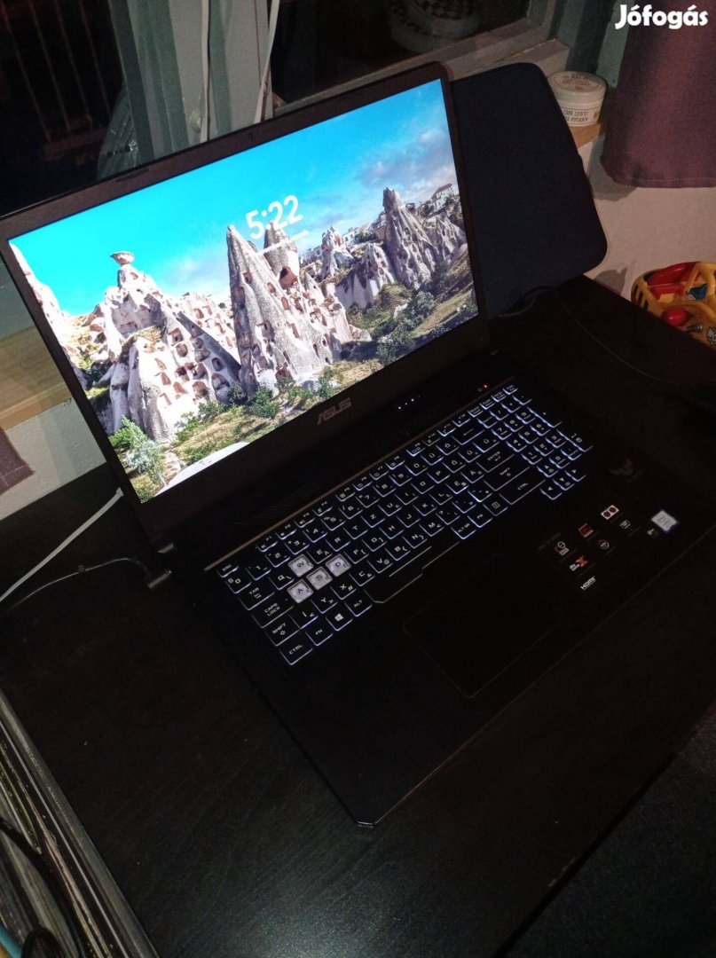 Asus Tuf FX705G, gamer laptop