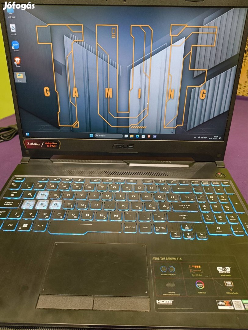 Asus Tuf Gaming F15 FX506H 15,6" i5 11th gen,Rtx3050ti + laptophűtő