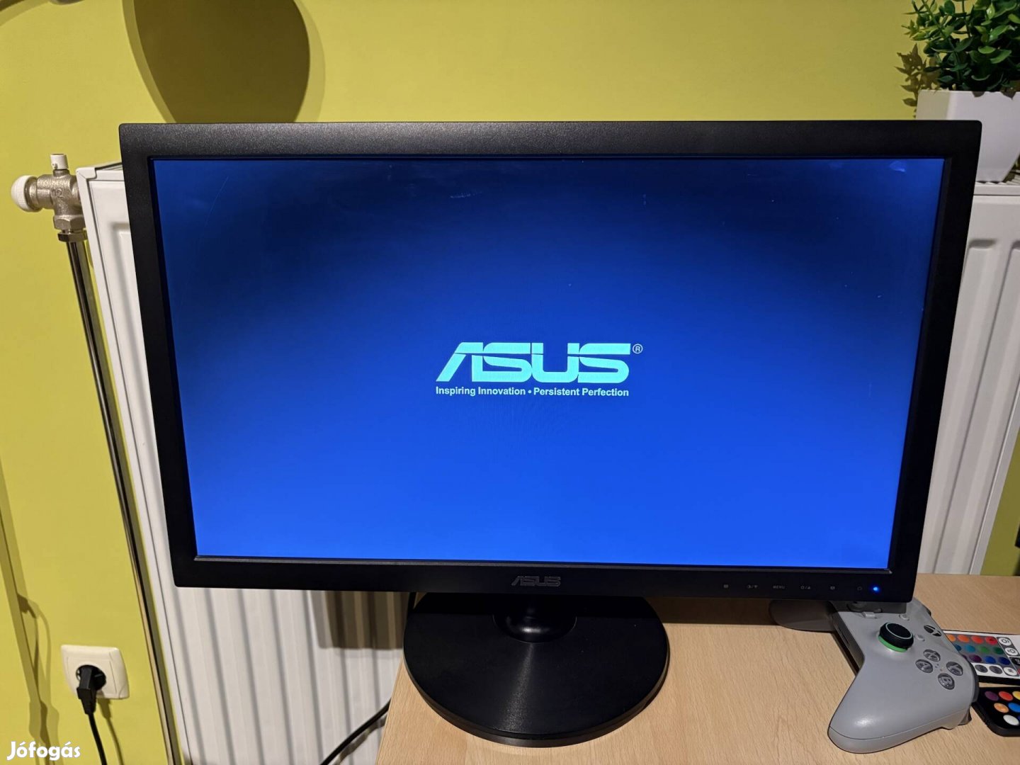 Asus VS228 De full HD LED monitor eladó